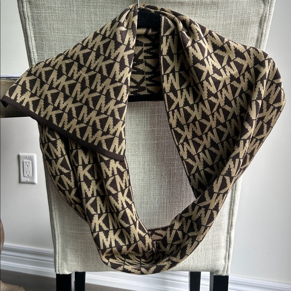 Michael Kors Signature "MK" Monogram Pattern Brown and Tan Scarf - Picture 8 of 10